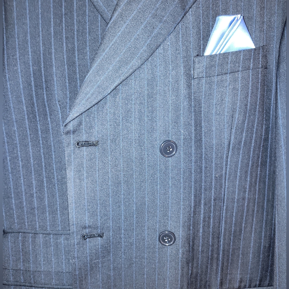 Elegant Men's Double-Breasted Pinstripe Suit - Navy